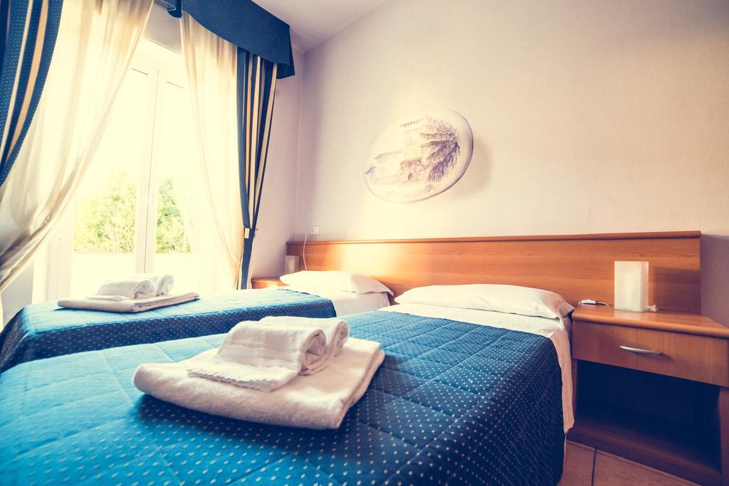 Hotel La Gaietta Millesimo Pokój zdjęcie
